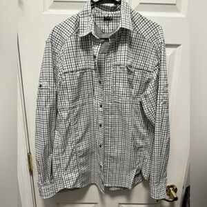 REI Vented Fly Fishing Hiking Long Sleeve Button Down Shirt - Mens medium